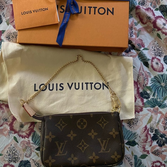 Mini pochette monogram - Picture 1 of 1